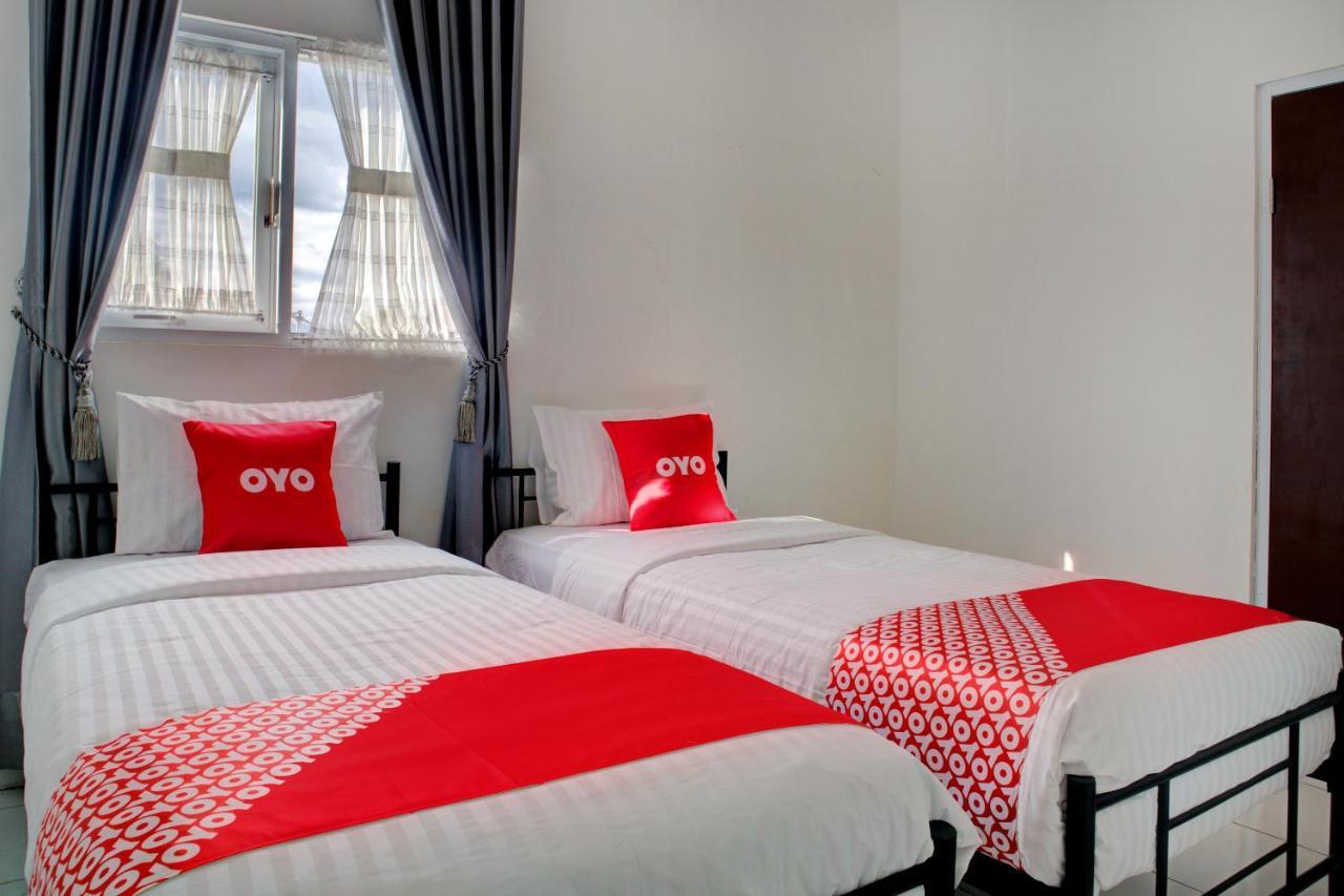 Oyo 3690 Wisma Yani Syariah Padang  Eksteriør billede